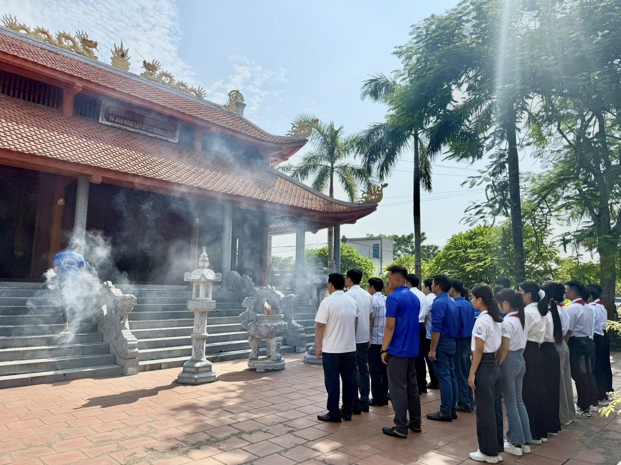 Anh-tin-bai